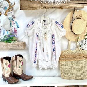 Folk Prairie farmhouse vibe Embroidered boho Blouse/cover up w shabby chic vibe